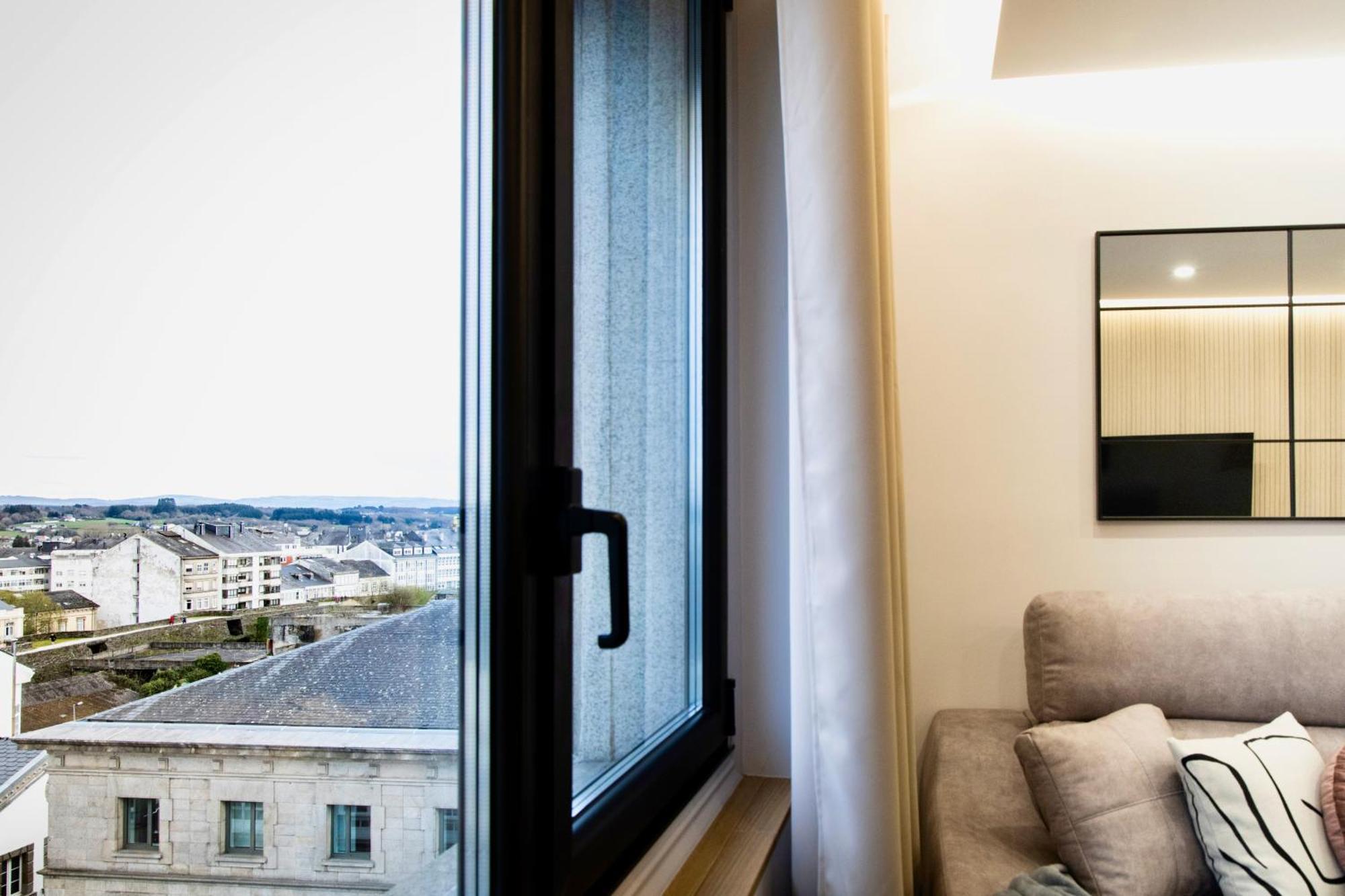 Lucus Skyline & Terrace Apartment Луго Екстериор снимка