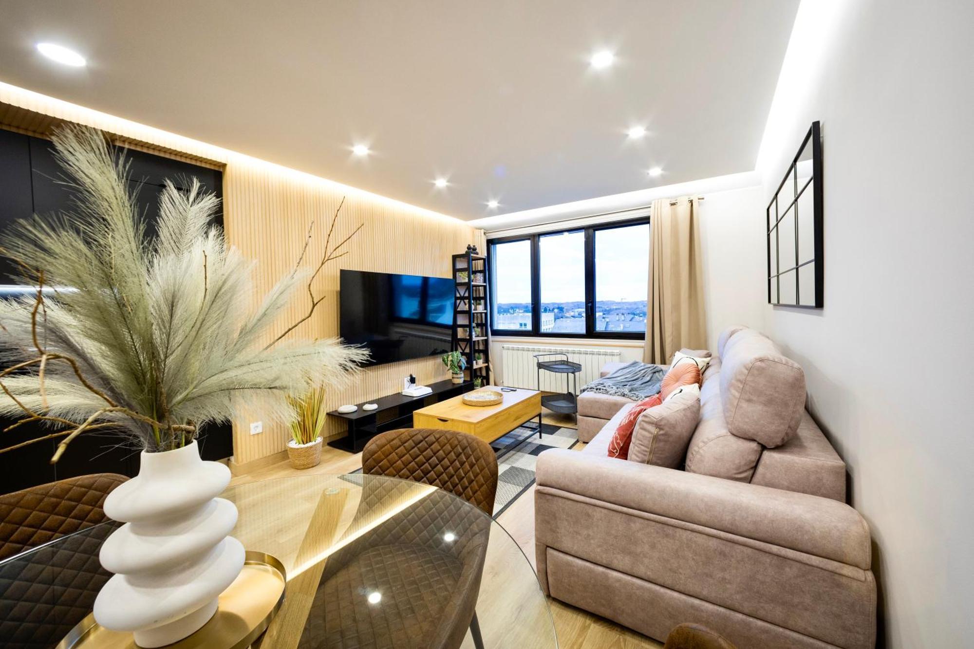 Lucus Skyline & Terrace Apartment Луго Екстериор снимка