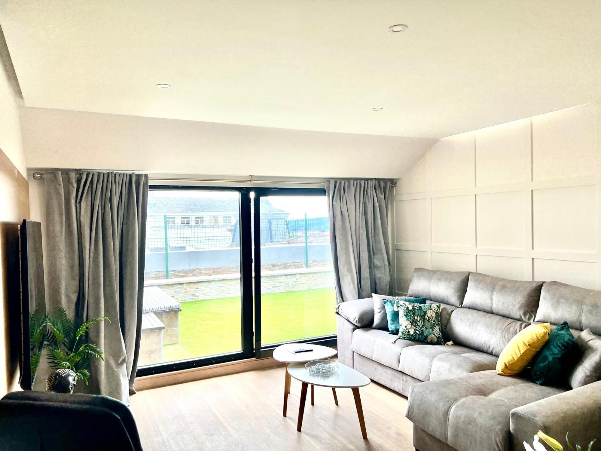 Lucus Skyline & Terrace Apartment Луго Екстериор снимка
