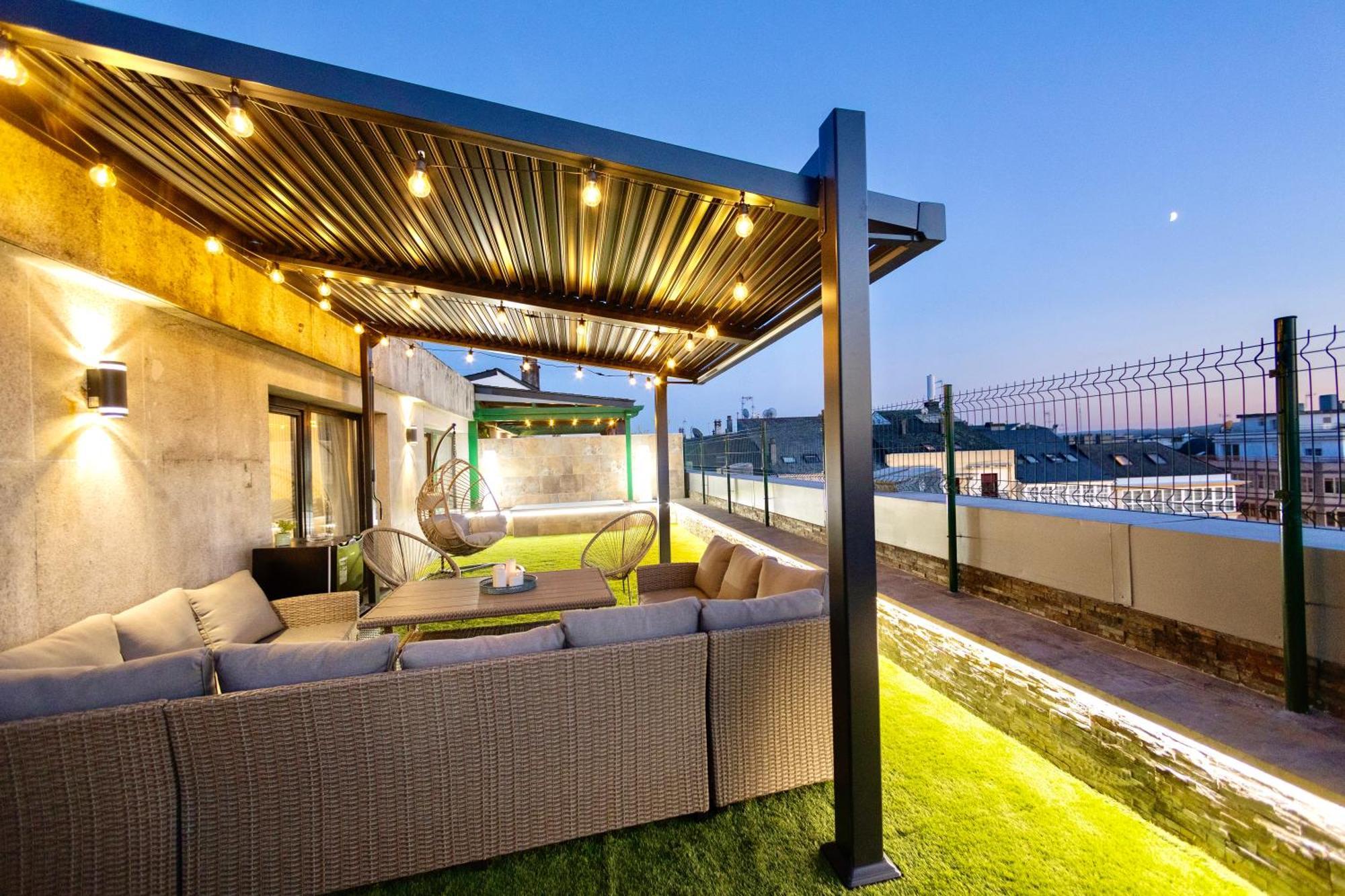 Lucus Skyline & Terrace Apartment Луго Екстериор снимка