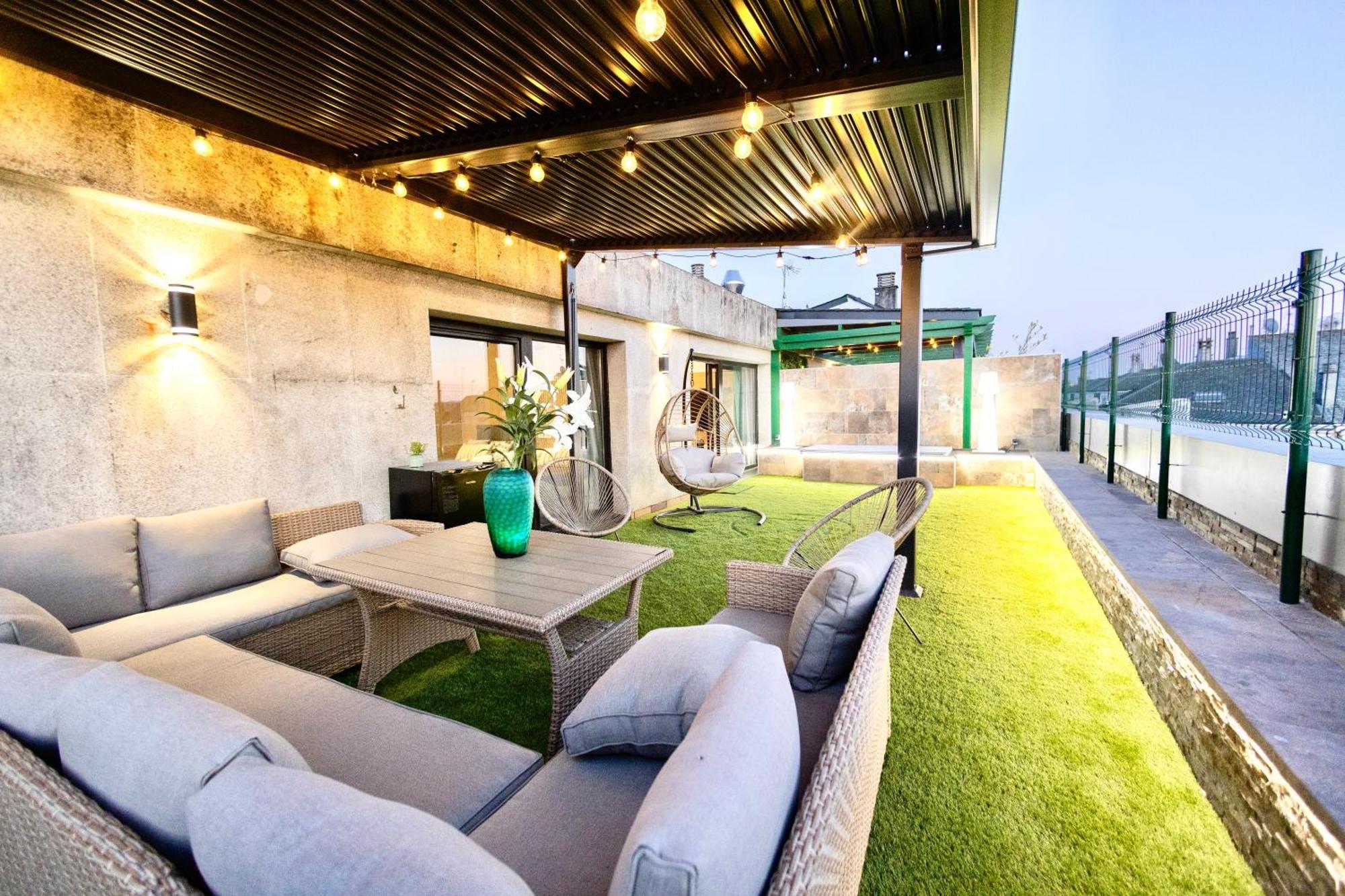 Lucus Skyline & Terrace Apartment Луго Екстериор снимка